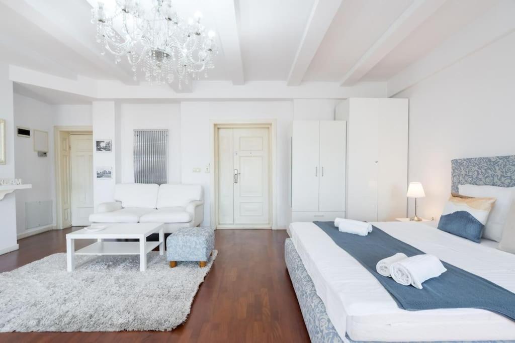 Apartament Mozzafiato By The River Bucureşti